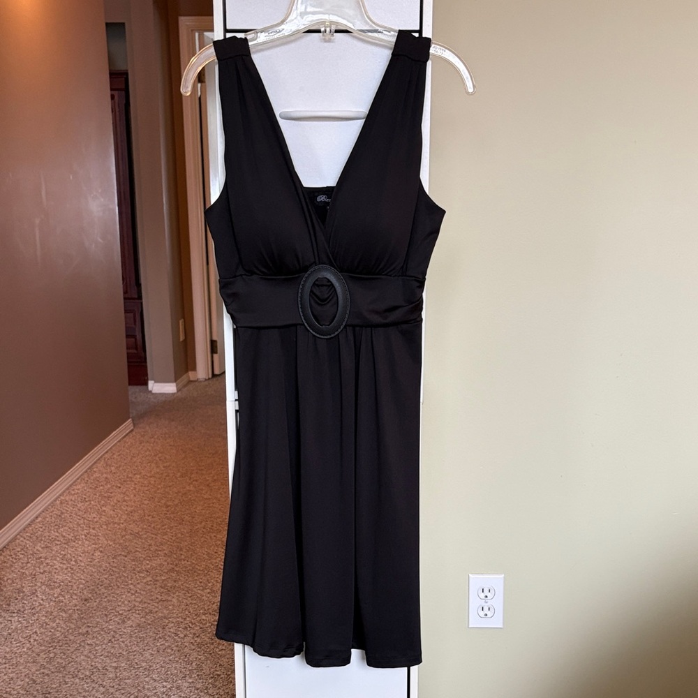 Chic Black Sleeveless Mini Dress
